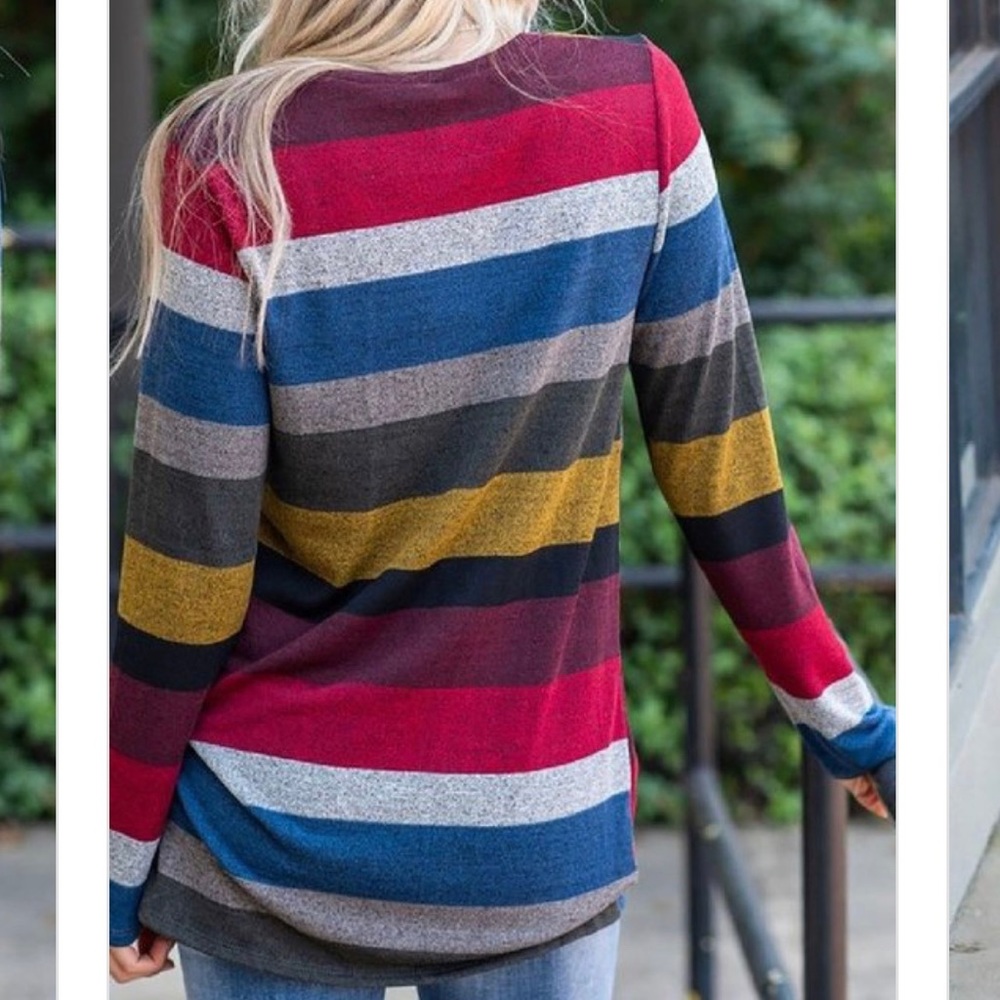 ✨LAST ONE!✨Multi color long sleeve top - Picture 3 of 5